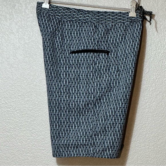 Patagonia Boy’s Board Shorts Swimming Shorts Size 14 - Picture 6 of 8